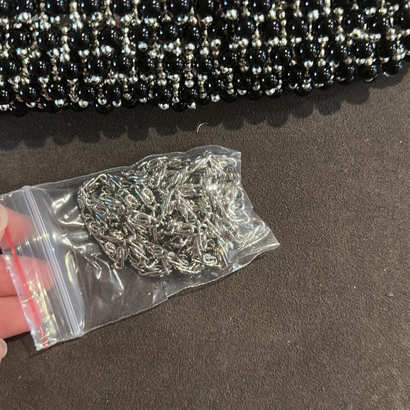 Black silver beaded clutch shoulder bag. Silver chain is detachable - Picture 7 of 7